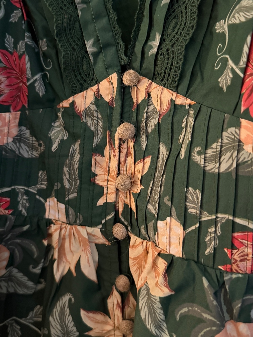 BNWT FARM Rio Dark Green Floral V-Neck Blouse Top cotton size M - Picture 3 of 13